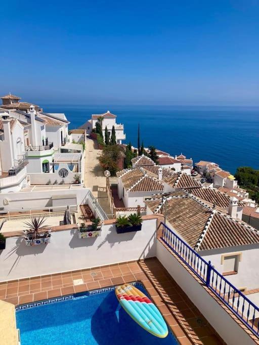 Villa In With Private Pool And Sea View *